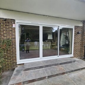 bi-fold-sliding-door-installations-0007