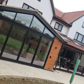 bi-fold-sliding-door-installations-0013